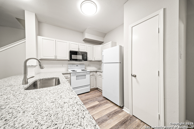 Image 6 of 21 For 7806 Kingsbury Wood 2