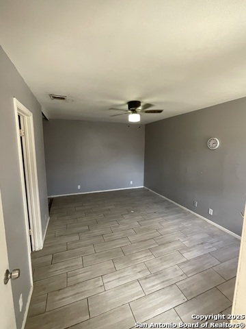 Image 2 of 8 For 7919 Broadwick