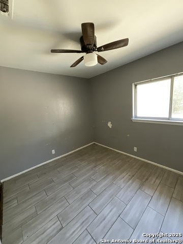 Image 5 of 8 For 7919 Broadwick