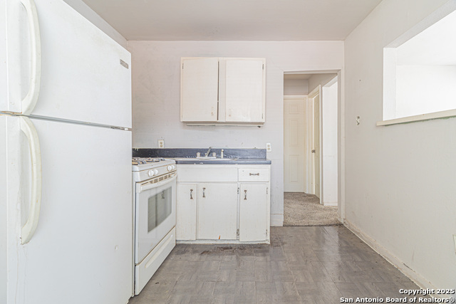 Image 10 of 23 For 442 41st St Sw