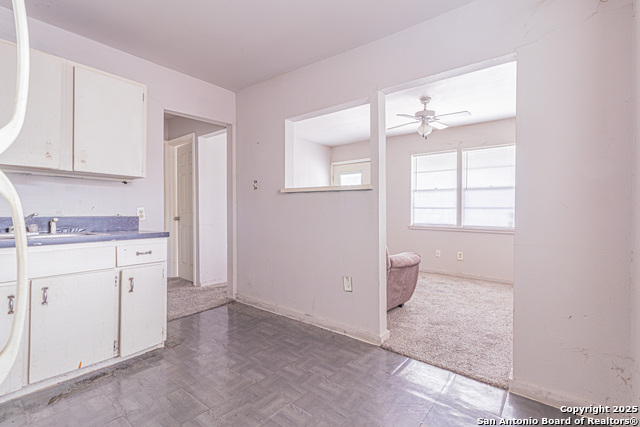 Image 12 of 23 For 442 41st St Sw