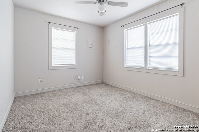 Image 13 of 23 For 442 41st St Sw