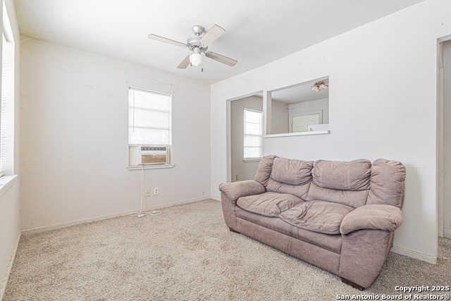 Image 3 of 23 For 442 41st St Sw