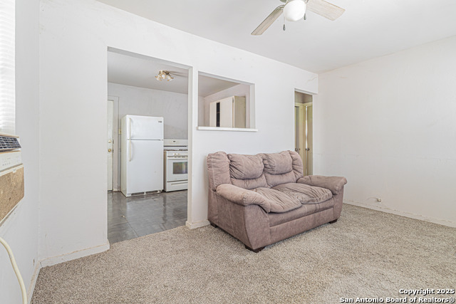 Image 4 of 23 For 442 41st St Sw