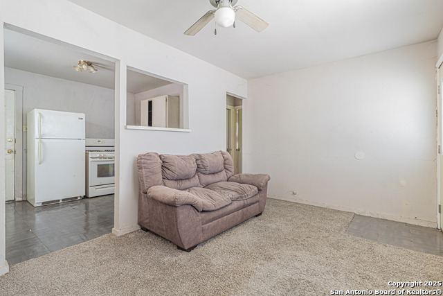 Image 5 of 23 For 442 41st St Sw