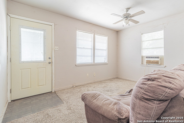 Image 7 of 23 For 442 41st St Sw