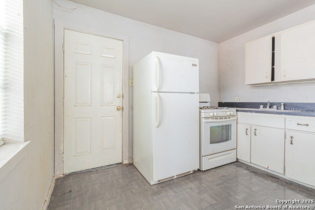 Image 8 of 23 For 442 41st St Sw