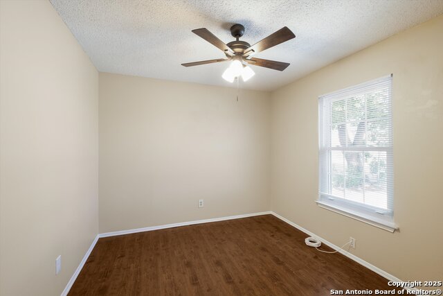 Image 11 of 16 For 638 Hood