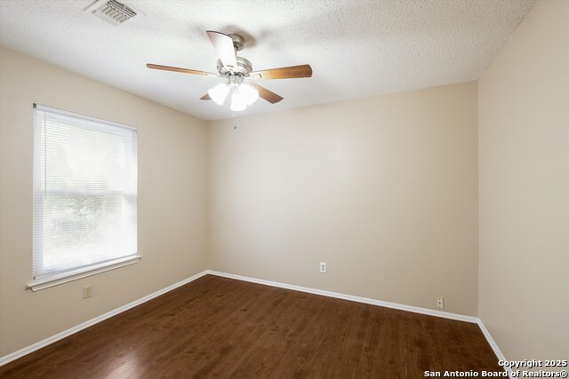 Image 12 of 16 For 638 Hood