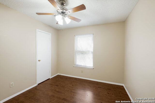 Image 13 of 16 For 638 Hood