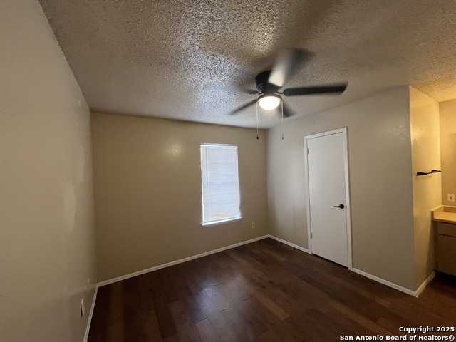 Image 10 of 12 For 300 Moursund Blvd.  4