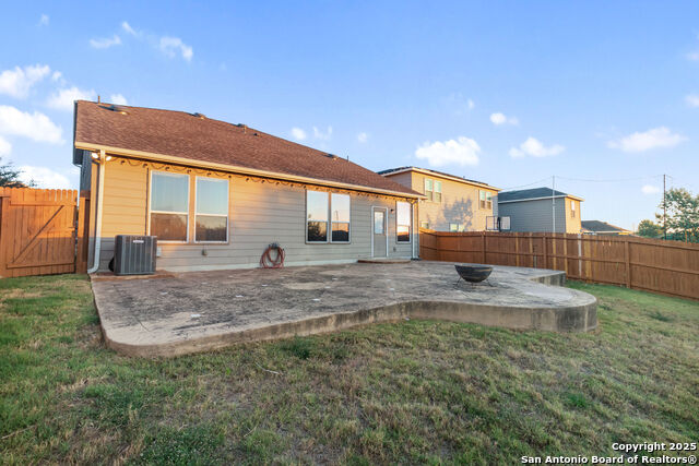 Image 17 of 20 For 730 Trinity Star