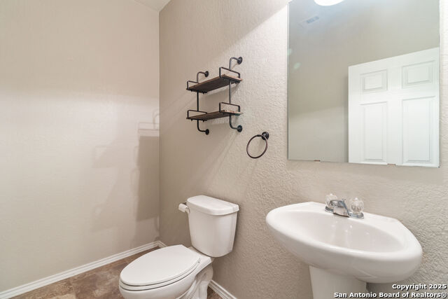 Image 4 of 20 For 730 Trinity Star