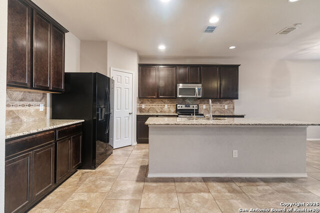 Image 9 of 20 For 730 Trinity Star