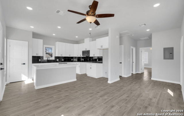 Image 2 of 8 For 918 Dawson 2