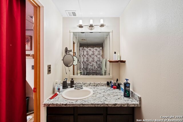 Image 22 of 30 For 626 Flintstone Dr