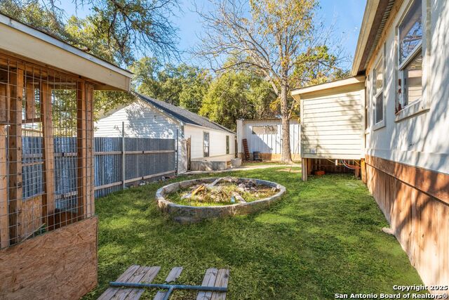 Image 29 of 30 For 626 Flintstone Dr