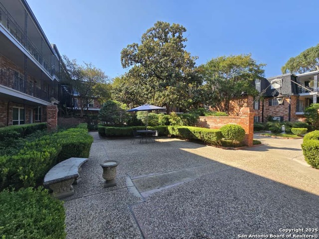 Image 18 of 26 For 8401 New Braunfels N 106a