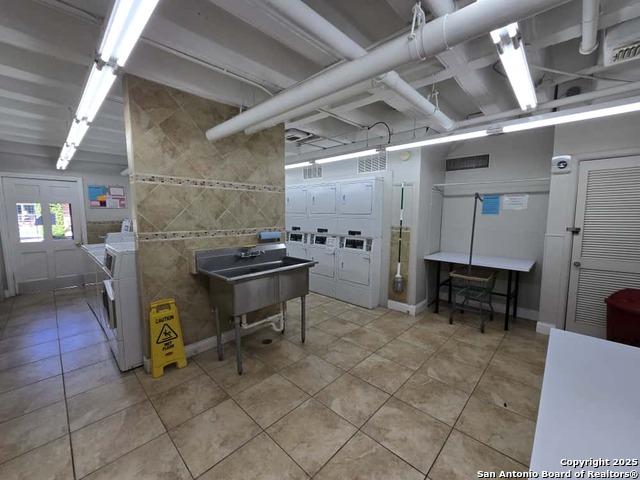 Image 25 of 26 For 8401 New Braunfels N 106a