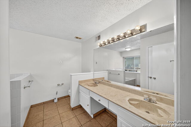 Image 19 of 29 For 1112 Dimrock