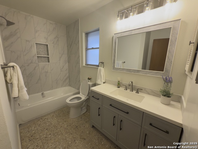 Listing photo id 10 for 11022 Dreamland