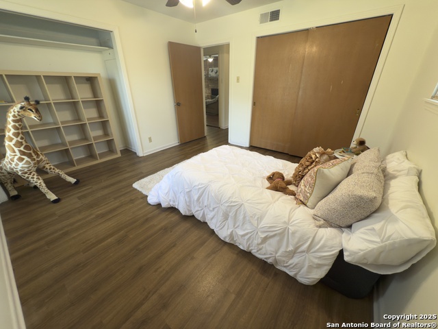 Listing photo id 13 for 11022 Dreamland