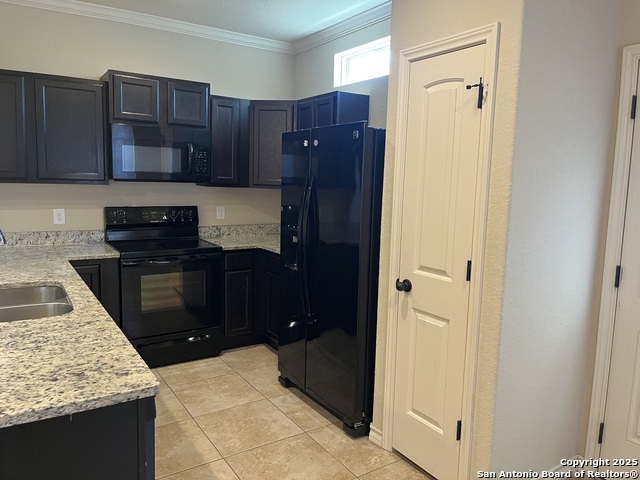 Image 9 of 26 For 6846 Lakeview Dr.  102