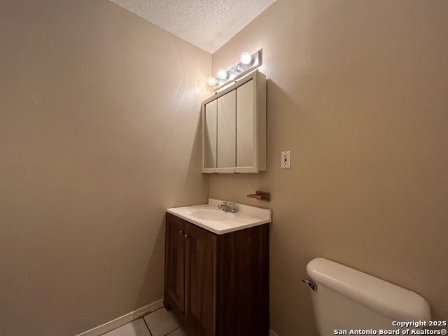 Image 15 of 22 For 5619 Lakebend West  B