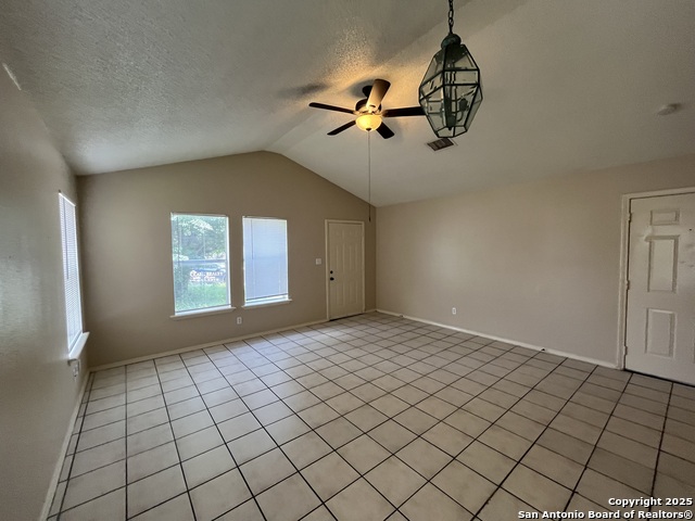 Image 3 of 22 For 5619 Lakebend West  B