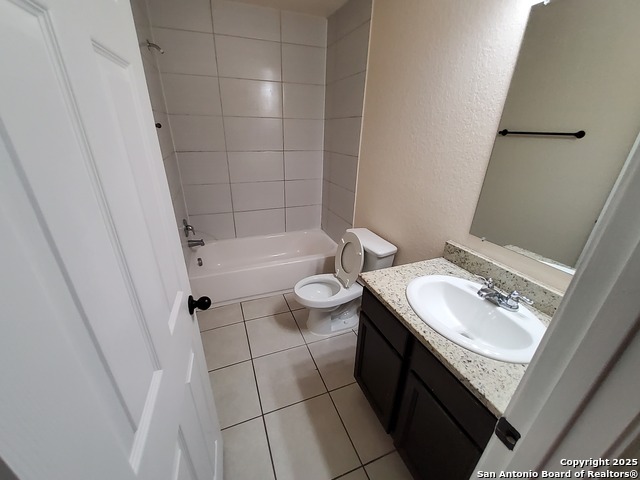 Image 25 of 26 For 8712 Vista De Nubes