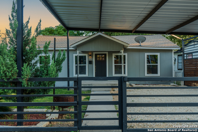 Details for 1506 Wildwood Dr W, San Antonio, TX 78201