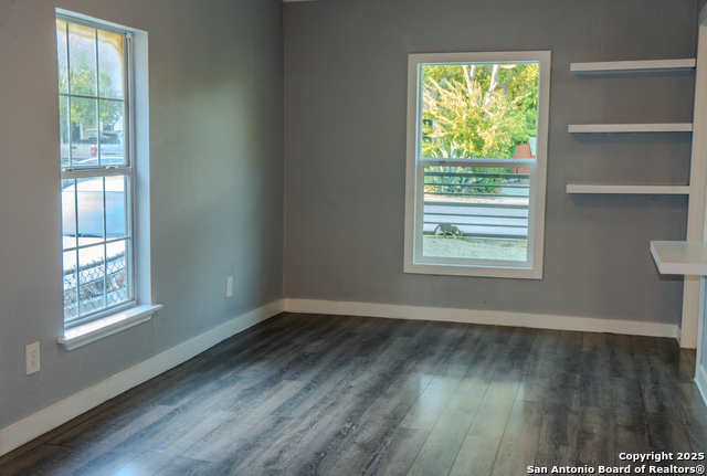 Image 10 of 21 For 1506 Wildwood Dr W