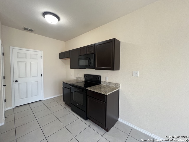 Image 10 of 28 For 8711 Azul Sky Court