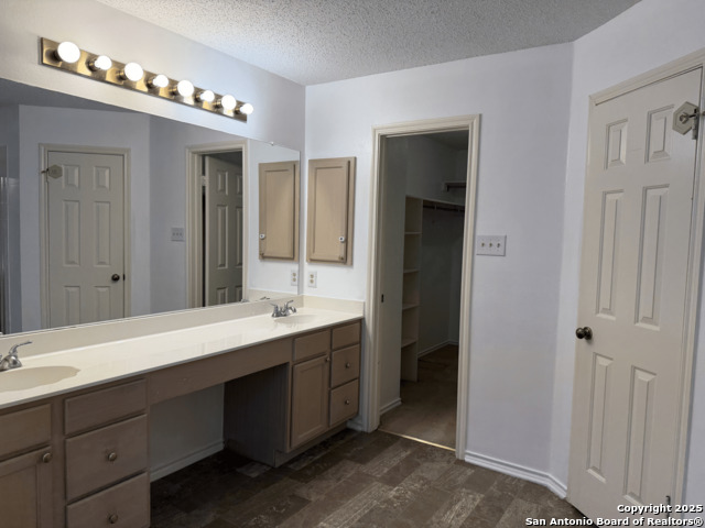 Image 25 of 36 For 8758 Park Olympia