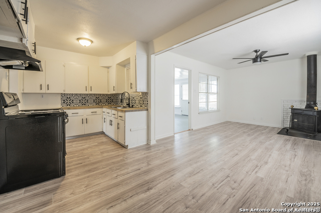 Image 2 of 12 For 219 Bushick