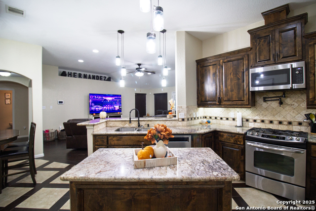 Image 14 of 35 For 504 Sullivan W