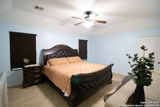 Image 17 of 35 For 504 Sullivan W