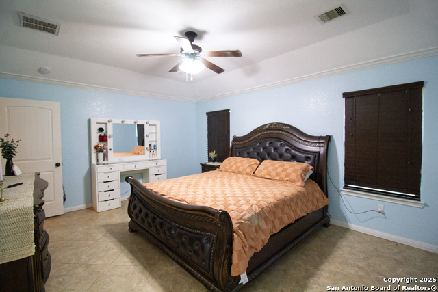 Image 18 of 35 For 504 Sullivan W