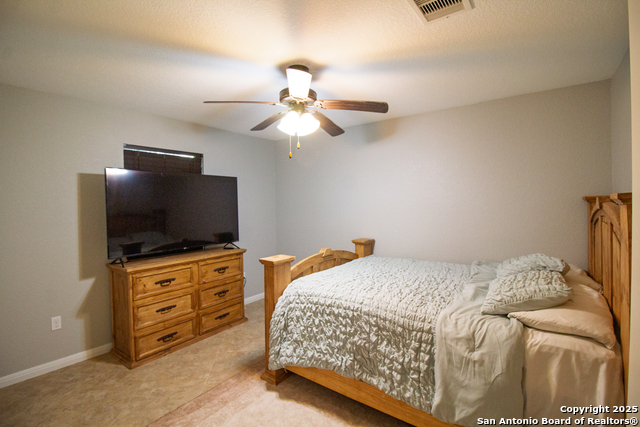 Image 25 of 35 For 504 Sullivan W