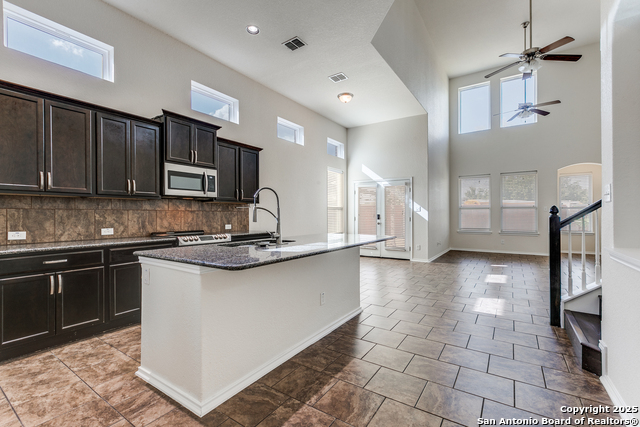 Listing photo id 5 for 8331 Gentry Crk