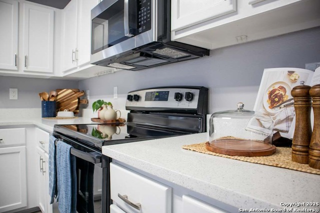 Image 14 of 36 For 9135 Granite Woods
