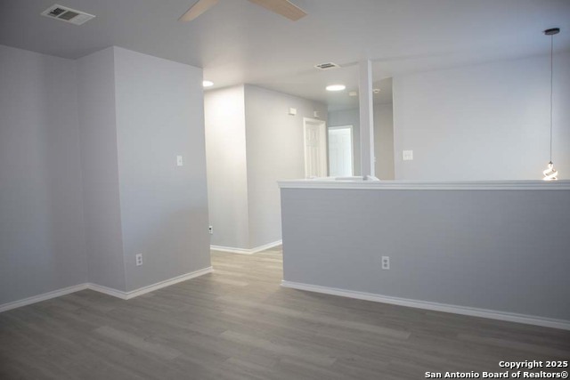 Image 21 of 36 For 9135 Granite Woods