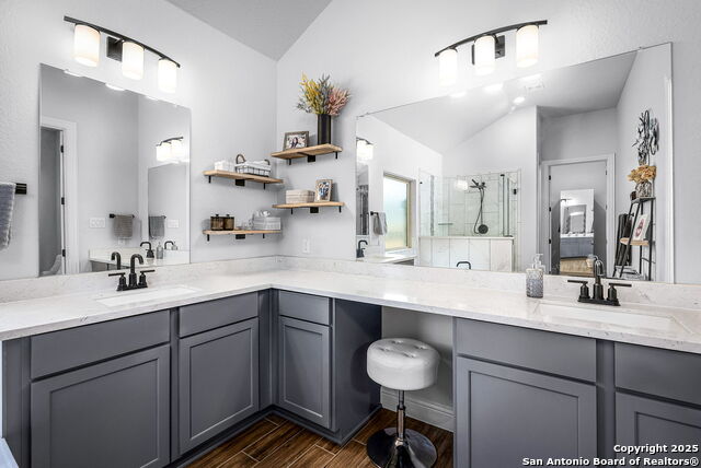 Listing photo id 10 for 1420 Quarry Rock