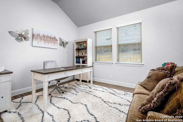 Listing photo id 17 for 1420 Quarry Rock