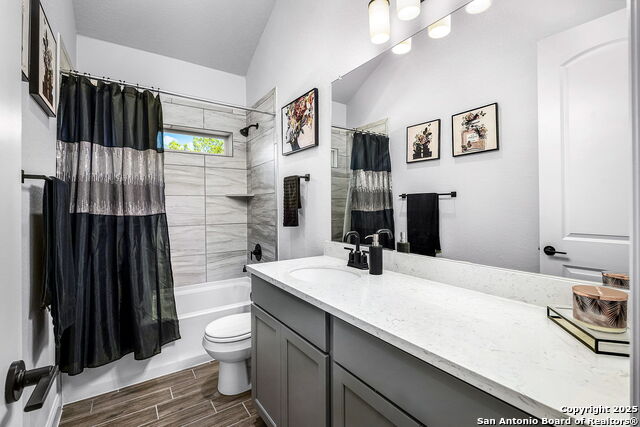 Listing photo id 21 for 1420 Quarry Rock