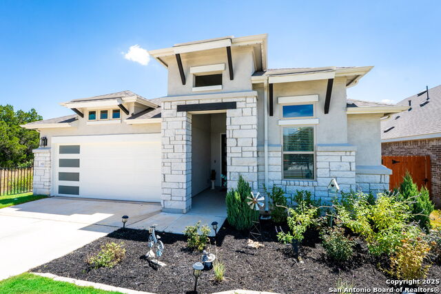 Listing photo id 1 for 1420 Quarry Rock