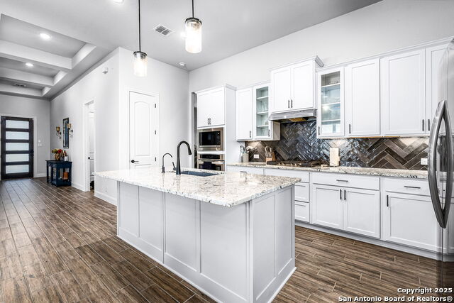 Listing photo id 6 for 1420 Quarry Rock