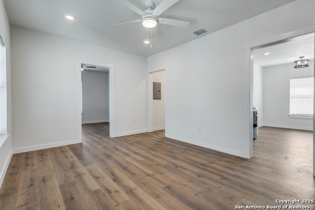 Image 17 of 28 For 920 Mcilvaine