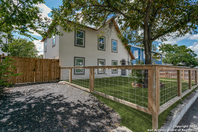 Image 2 of 28 For 920 Mcilvaine