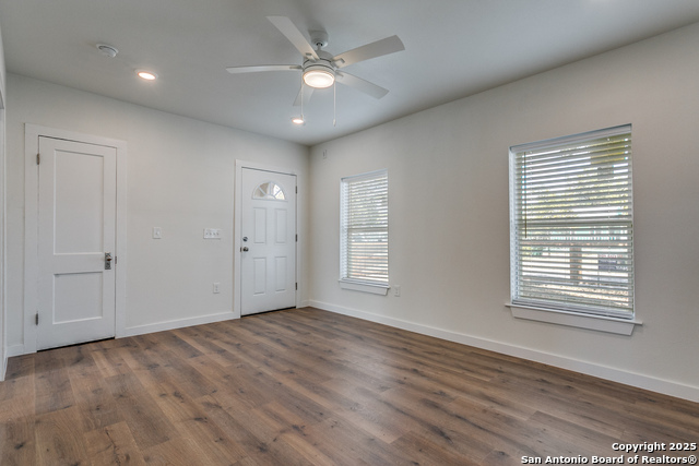 Image 3 of 28 For 920 Mcilvaine